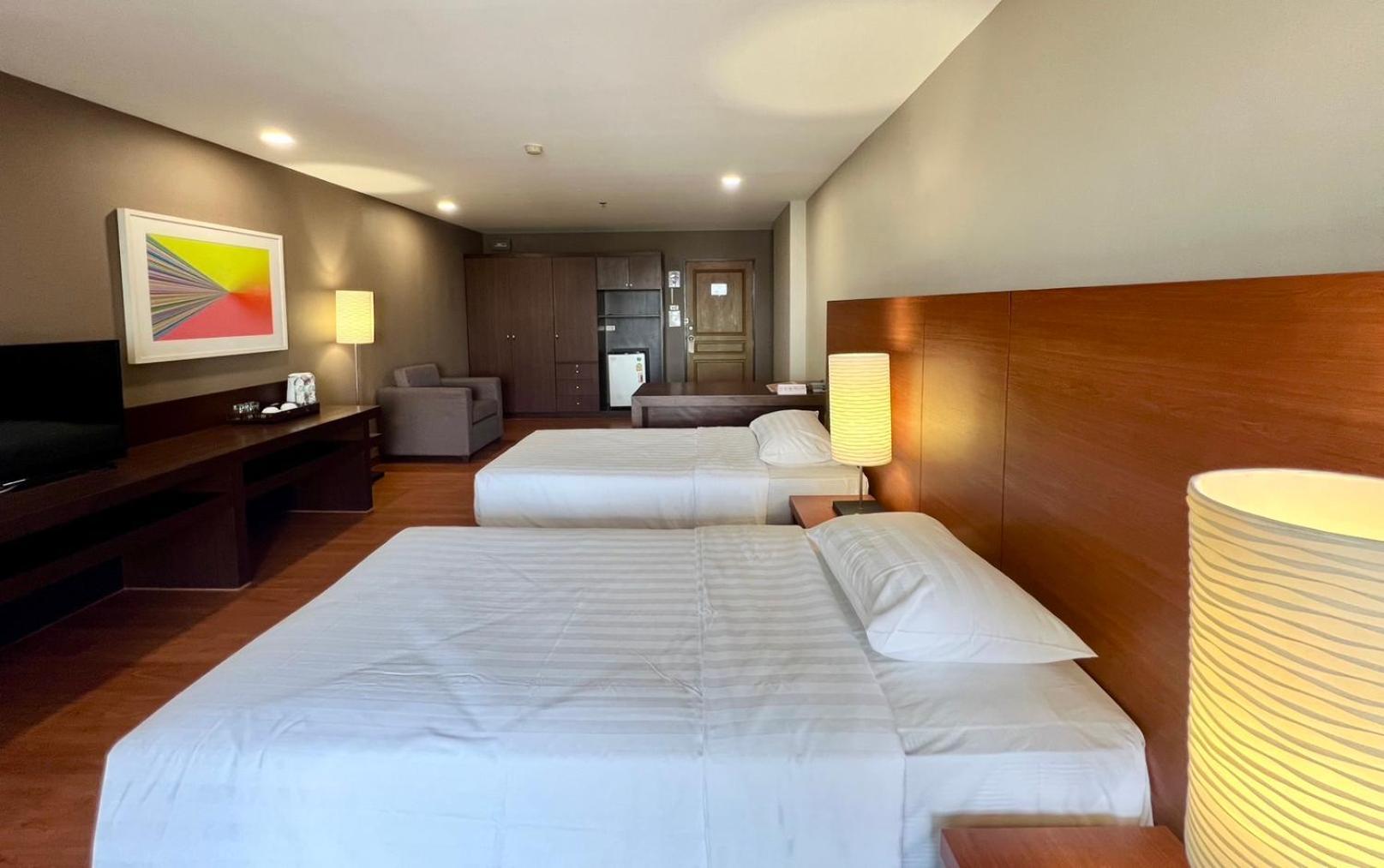 Bu Place Hotel Бангкок Экстерьер фото