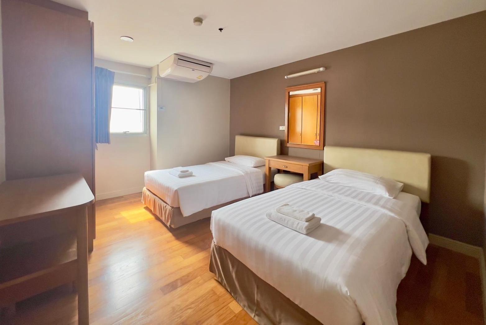Bu Place Hotel Бангкок Экстерьер фото